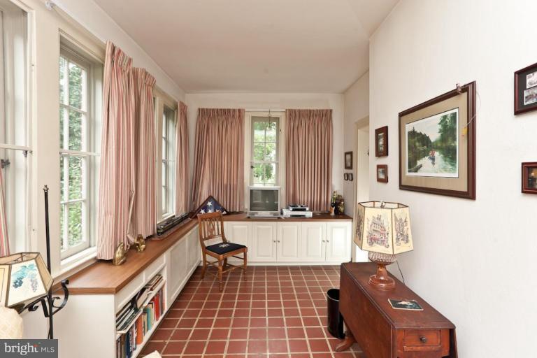 4401 Atwick Road Baltimore, MD 21210 - Photo 26 of 27 Family Room #2