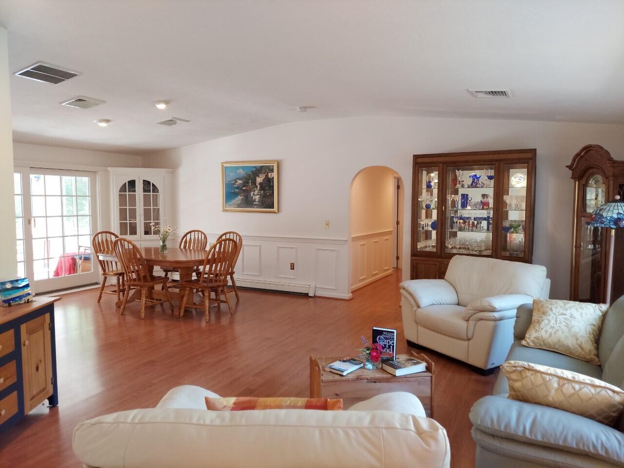 135 Foxglove Road Centerville, MA 02632 - Photo 4 of 44 living