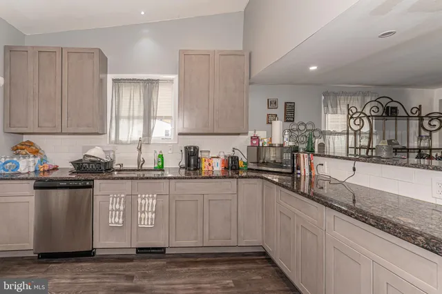 $2,200 | 801 Bethel Avenue, Aston, PA 19014