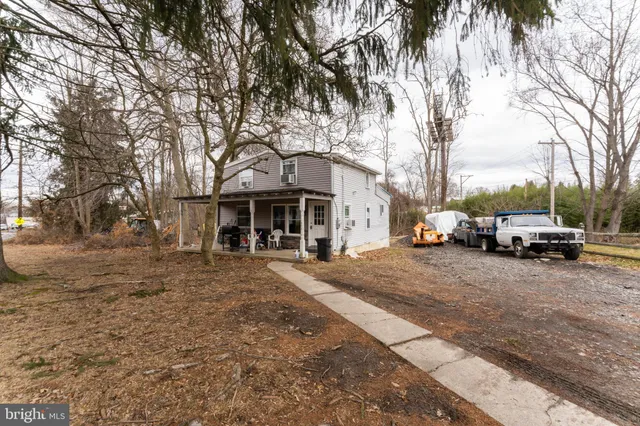 $2,200 | 801 Bethel Avenue, Aston, PA 19014