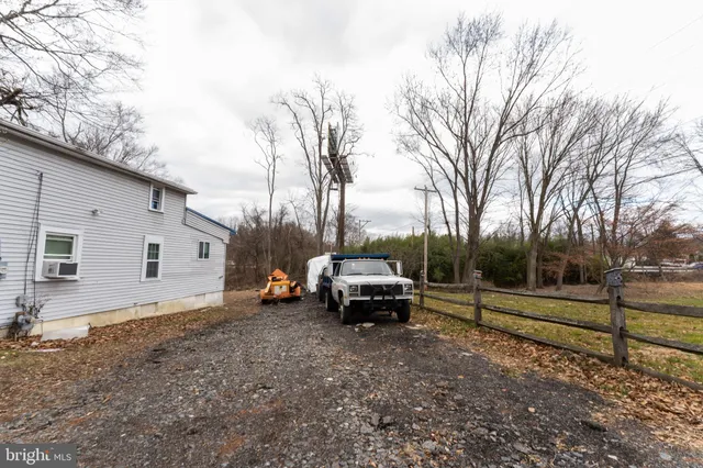 $2,200 | 801 Bethel Avenue, Aston, PA 19014