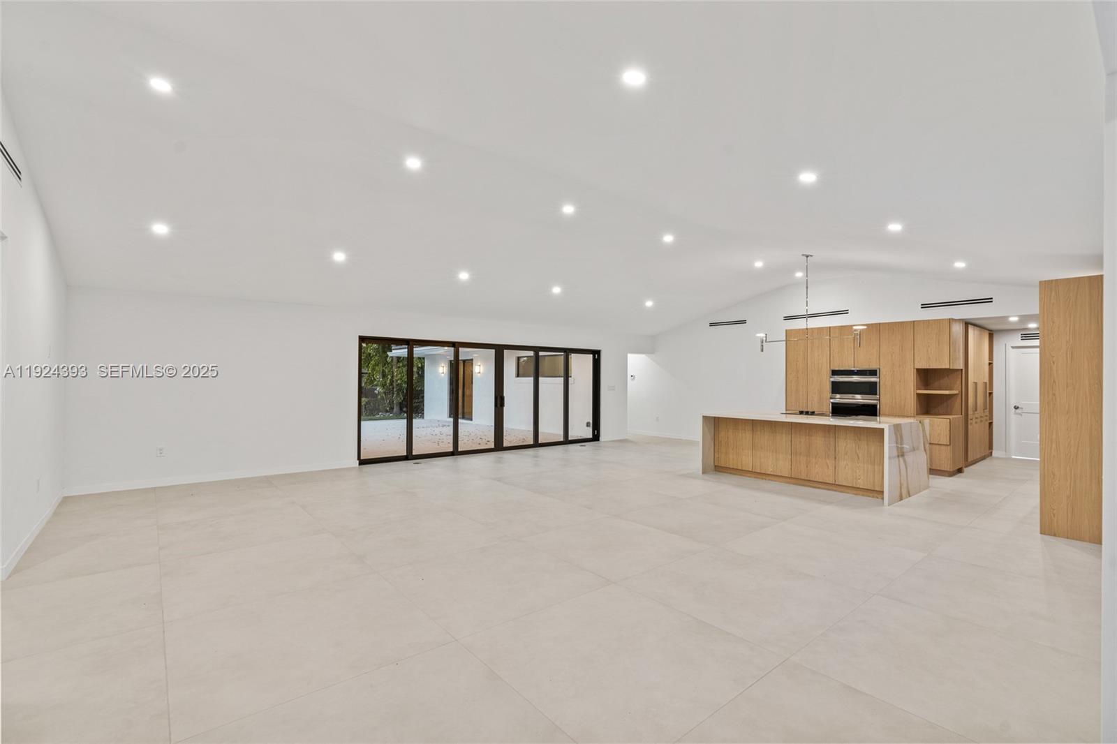 12940 Southwest 73rd Avenue Pinecrest, FL 33156 - Photo 11 of 51