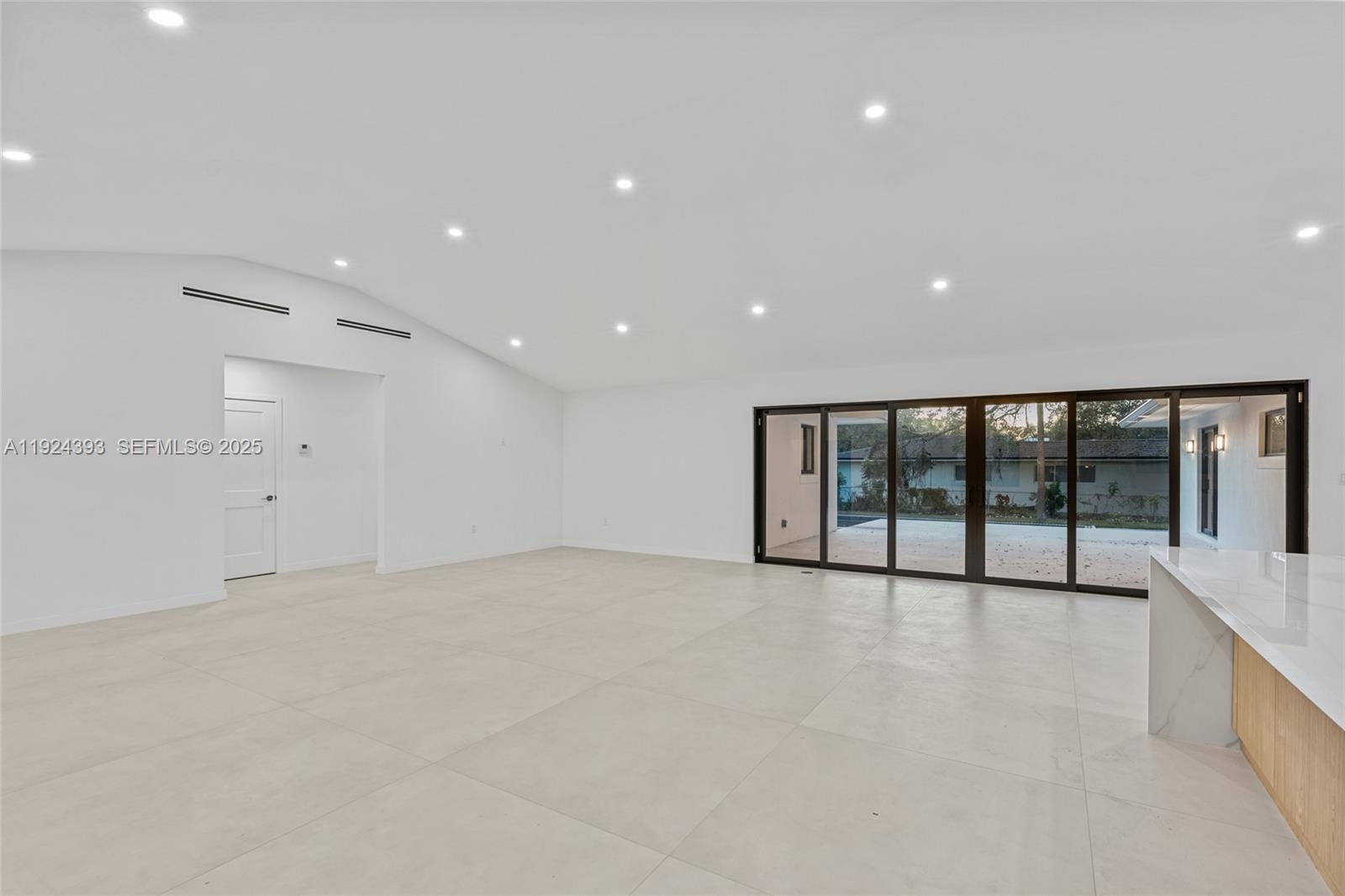 12940 Southwest 73rd Avenue Pinecrest, FL 33156 - Photo 15 of 51