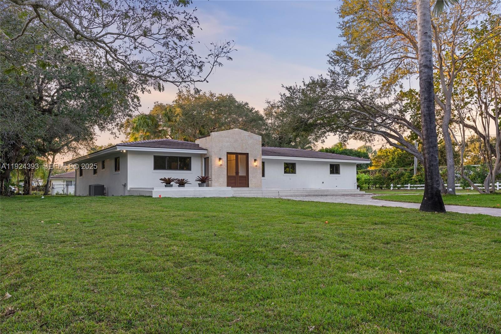 12940 Southwest 73rd Avenue Pinecrest, FL 33156 - Photo 3 of 51