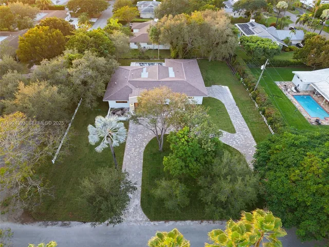 $3,499,000 | 12940 Southwest 73rd Avenue, Pinecrest, FL 33156