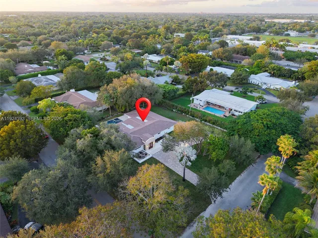$3,399,000 | 12940 Southwest 73rd Avenue, Pinecrest, FL 33156