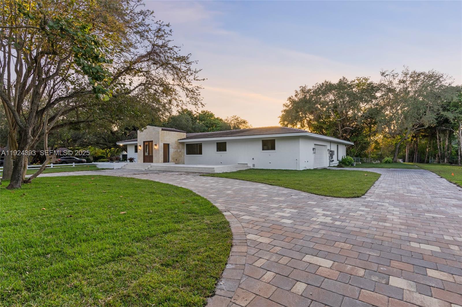 12940 Southwest 73rd Avenue Pinecrest, FL 33156 - Photo 5 of 51