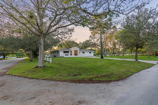 $3,399,000 | 12940 Southwest 73rd Avenue, Pinecrest, FL 33156