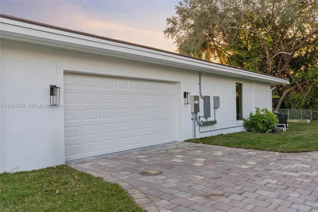 $3,399,000 | 12940 Southwest 73rd Avenue, Pinecrest, FL 33156