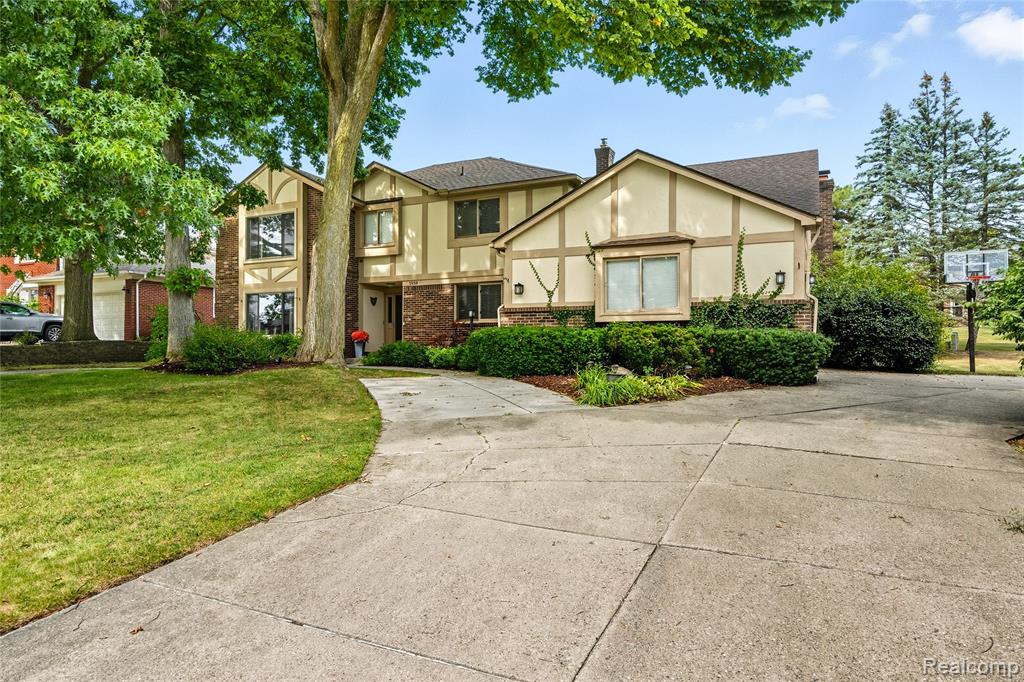 1938 Kilburn Road West Rochester Hills, MI 48306 - Photo 3 of 69