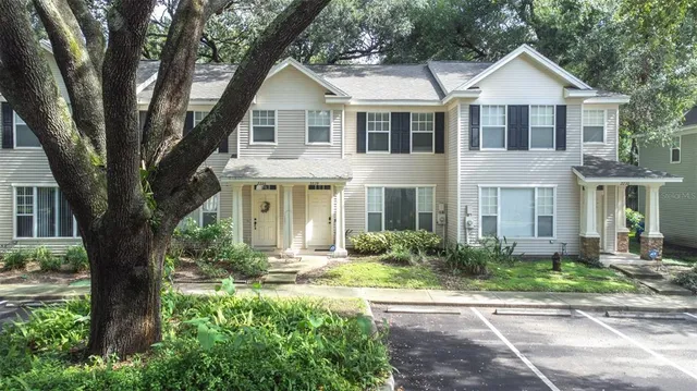 $227,000 | 2228 Golden Oak Lane, Valrico, FL 33594