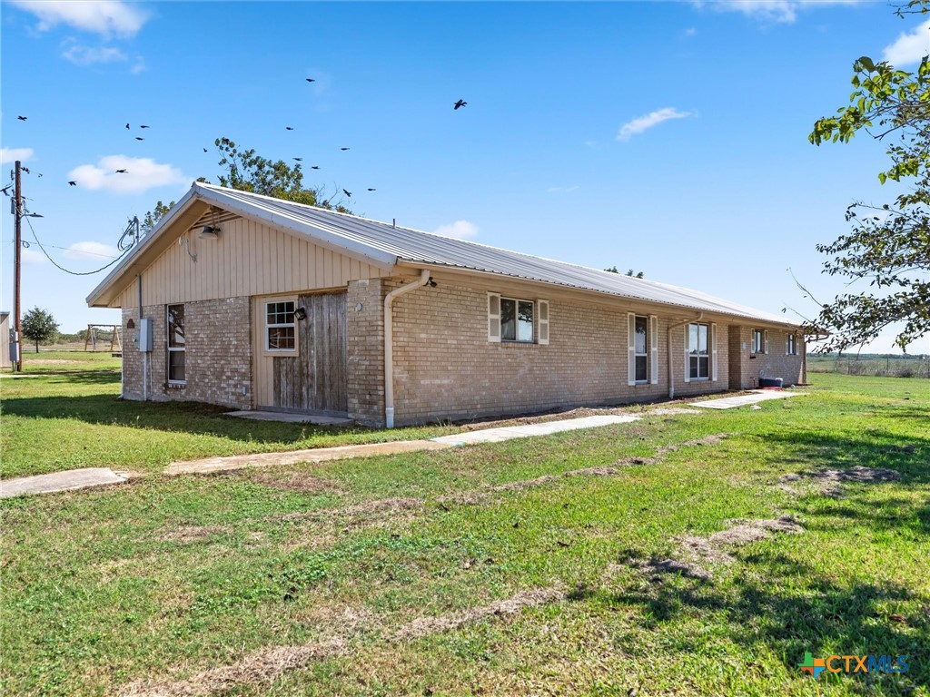3925 Linne Road Seguin, TX 78155 - Photo 3 of 41 Gallery Image 3