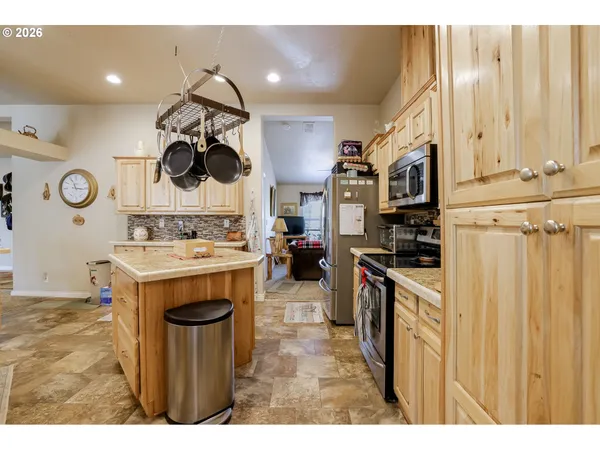 $643,000 | 123631 Surveyor Road, Crescent Lake, OR 97733