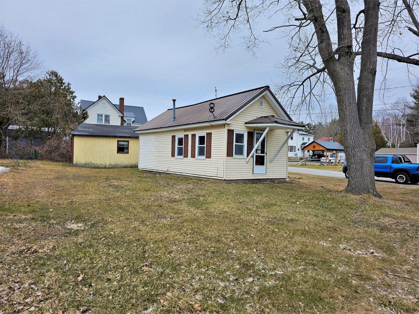 6 Broad Street Waterville, ME 04901 - Photo 3 of 17 6 Broad ST Waterville ME 04901 (3)