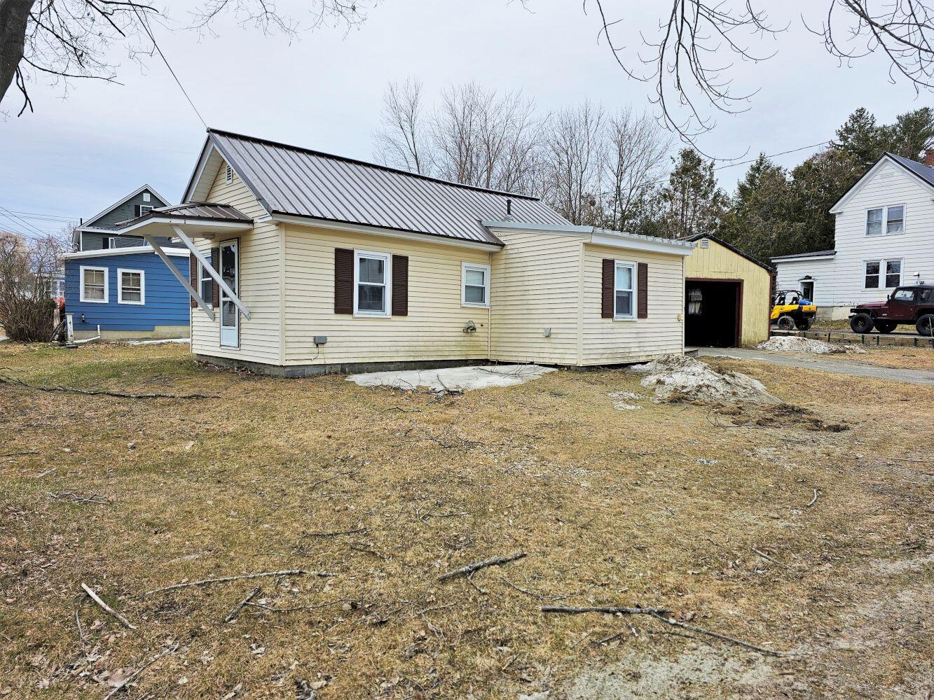 6 Broad Street Waterville, ME 04901 - Photo 4 of 17 6 Broad ST Waterville ME 04901 (4)