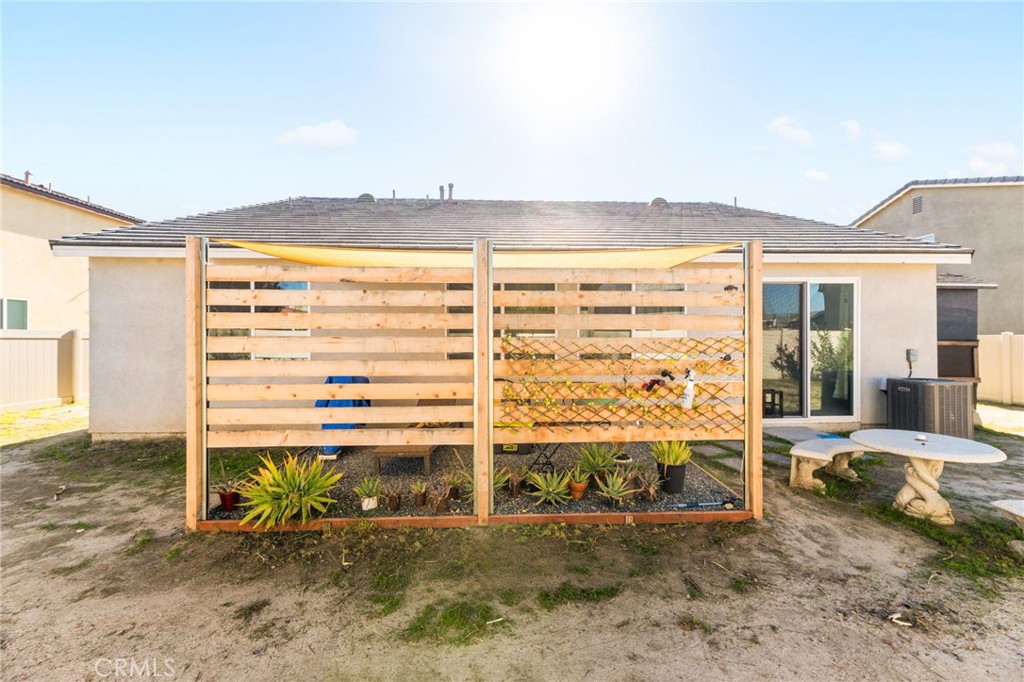 468 Bristolwood Road Hemet, CA 92543 - Photo 46 of 55 a view of a chairs and table in patio