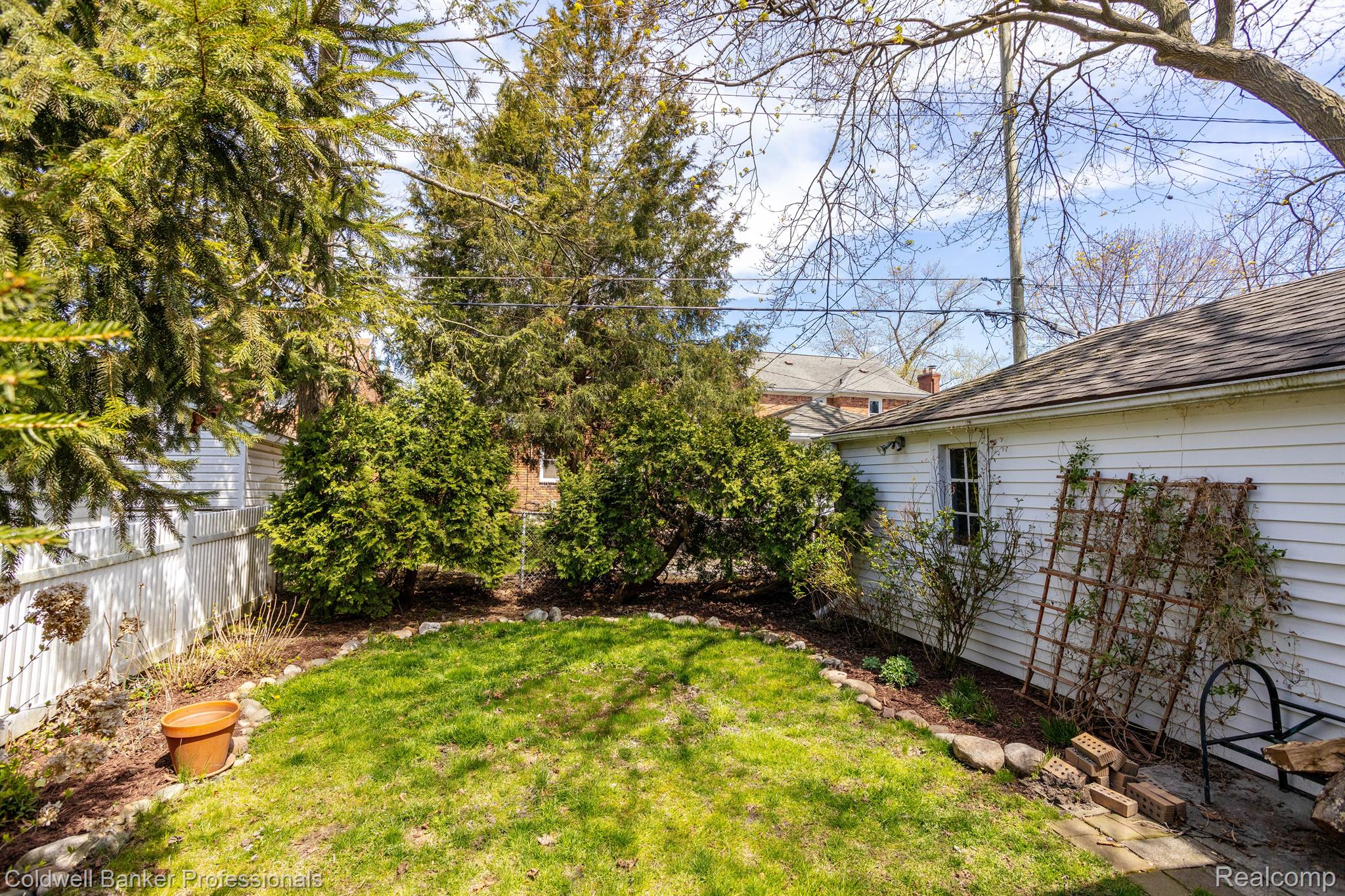 414 Lothrop Road Grosse Pointe, MI 48236 - Photo 32 of 35 Gallery Image 32
