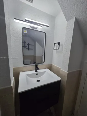 $2,450 | 1701 North Treasure Drive, Unit 5, North Bay Village, FL 33141
