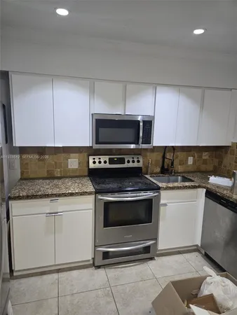 $2,450 | 1701 North Treasure Drive, Unit 5, North Bay Village, FL 33141