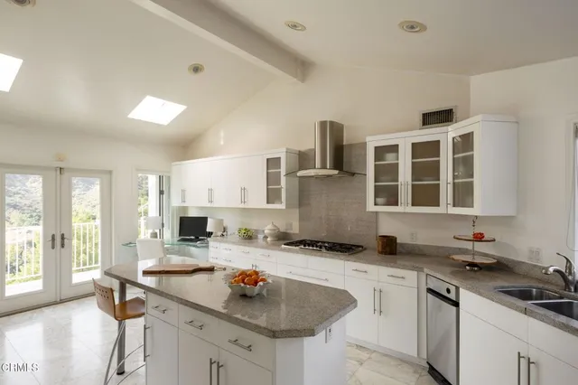 $2,495,000 | 363 Patrician Way, Pasadena, CA 91105