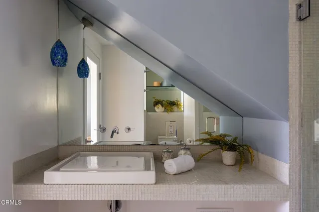 $2,495,000 | 363 Patrician Way, Pasadena, CA 91105