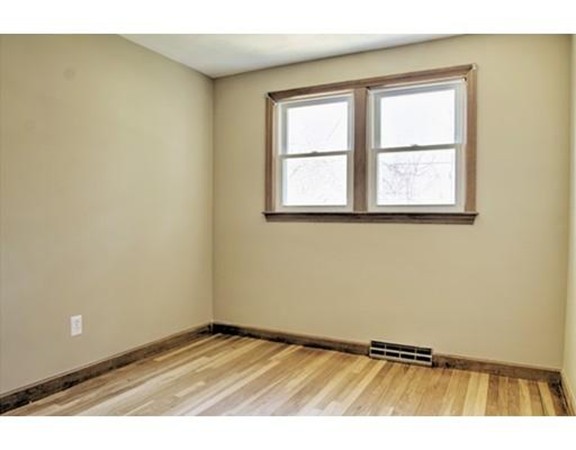 8 Prancing Road Chelmsford, MA 01824 - Photo 16 of 29