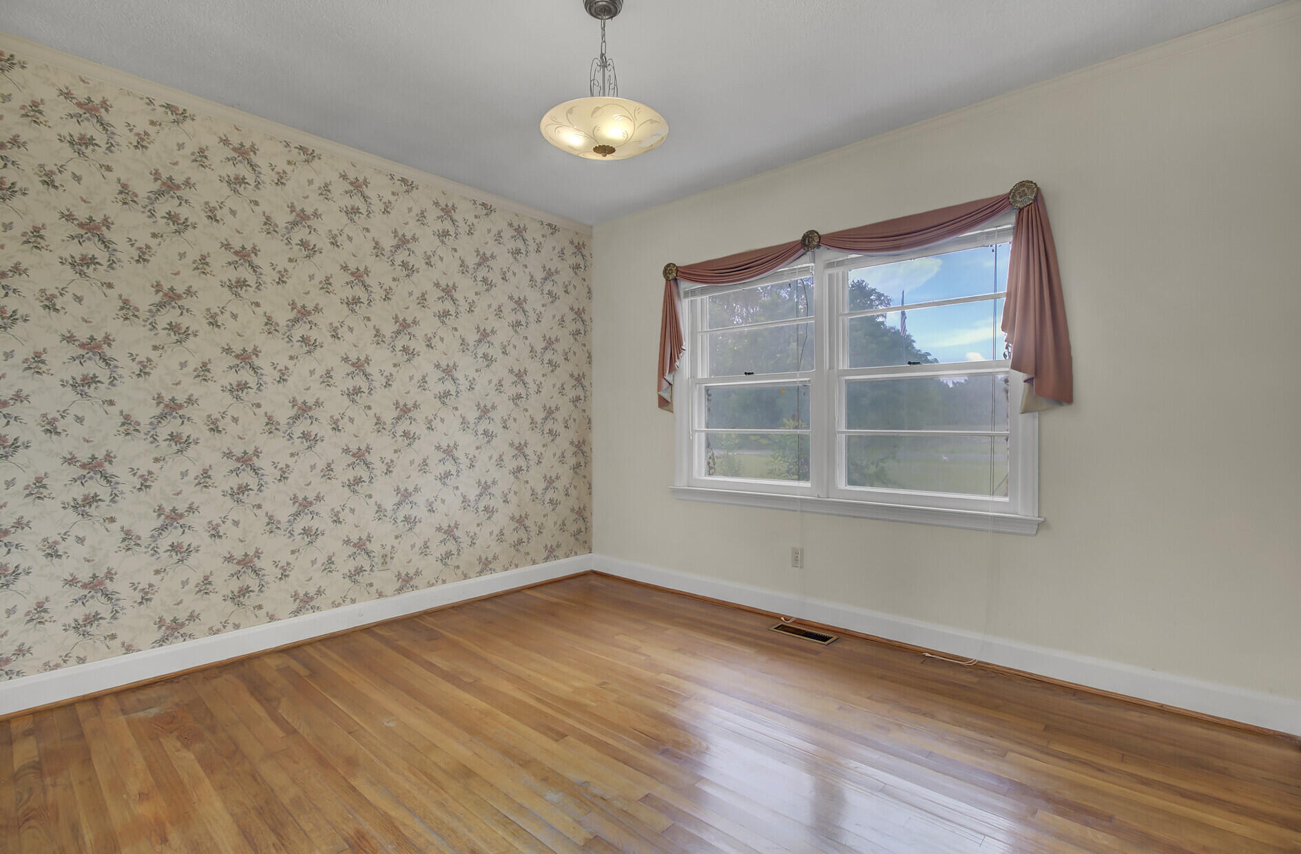 557 Mt Zion Road St. George, SC 29477 - Photo 11 of 66 Dinning Room