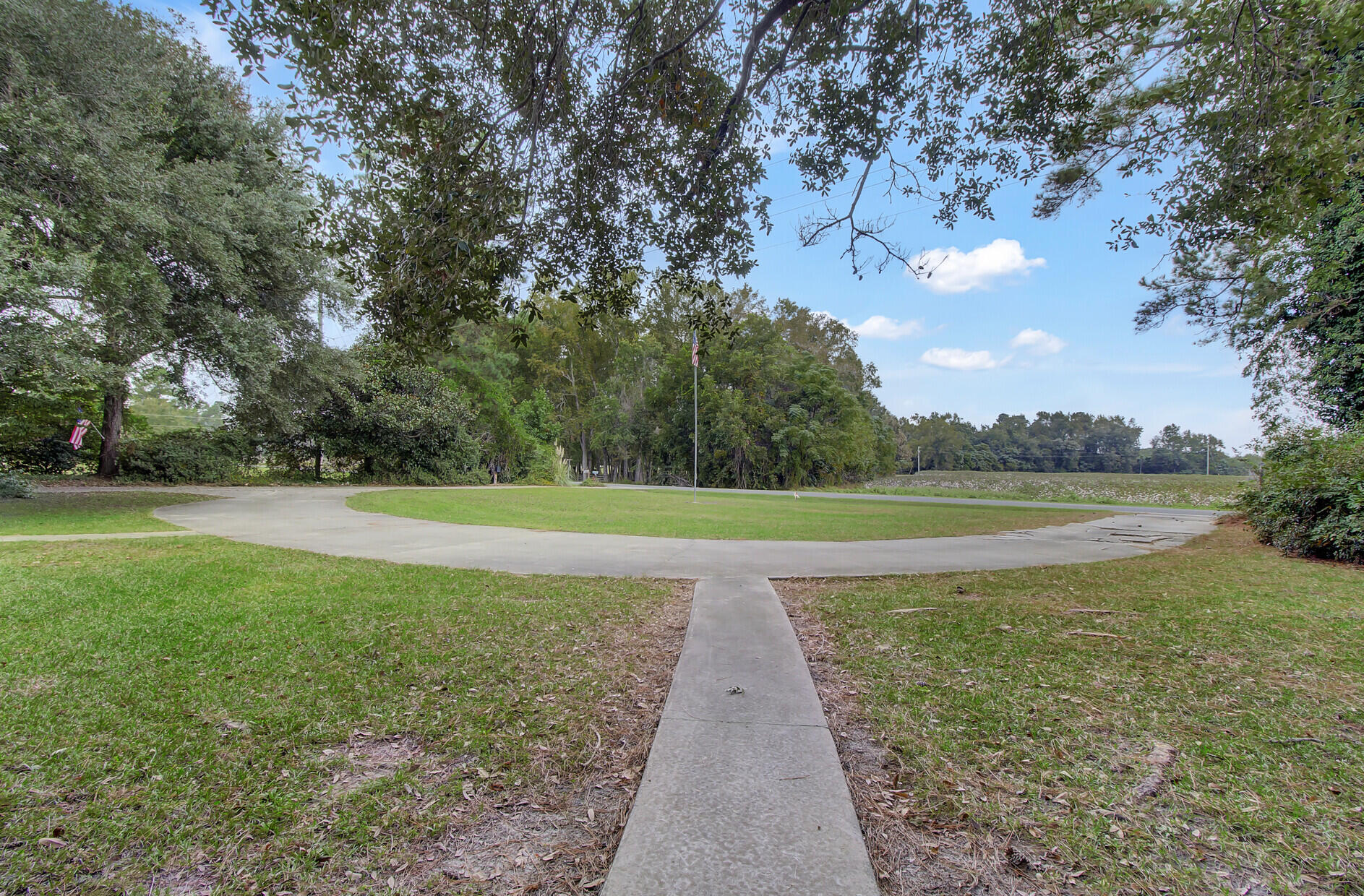 557 Mt Zion Road St. George, SC 29477 - Photo 6 of 66 Front Yard
