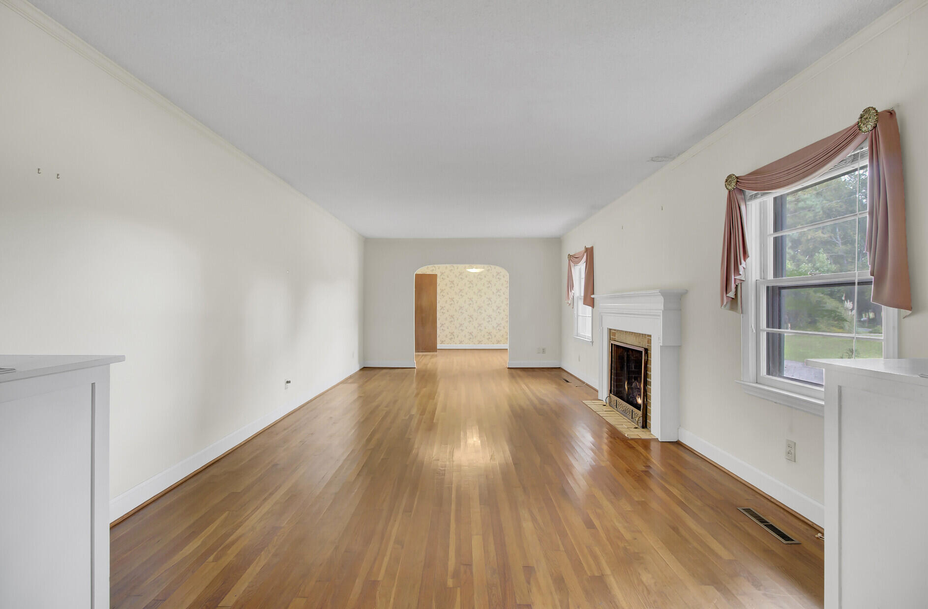 557 Mt Zion Road St. George, SC 29477 - Photo 8 of 66 Living room