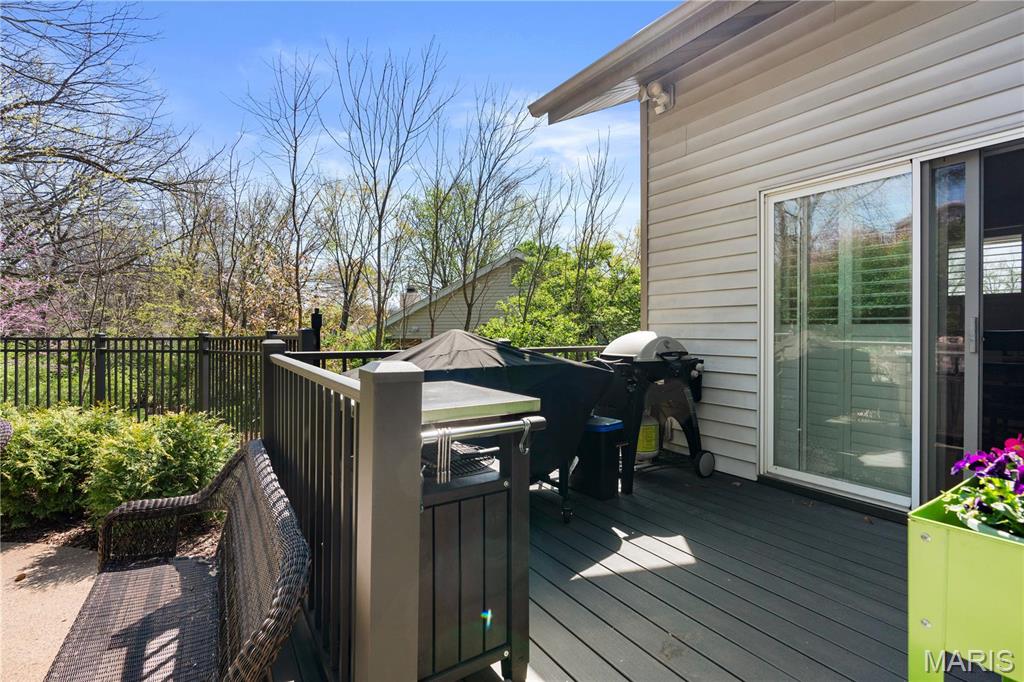 211 Holly Tree Court Ballwin, MO 63021 - Photo 14 of 38