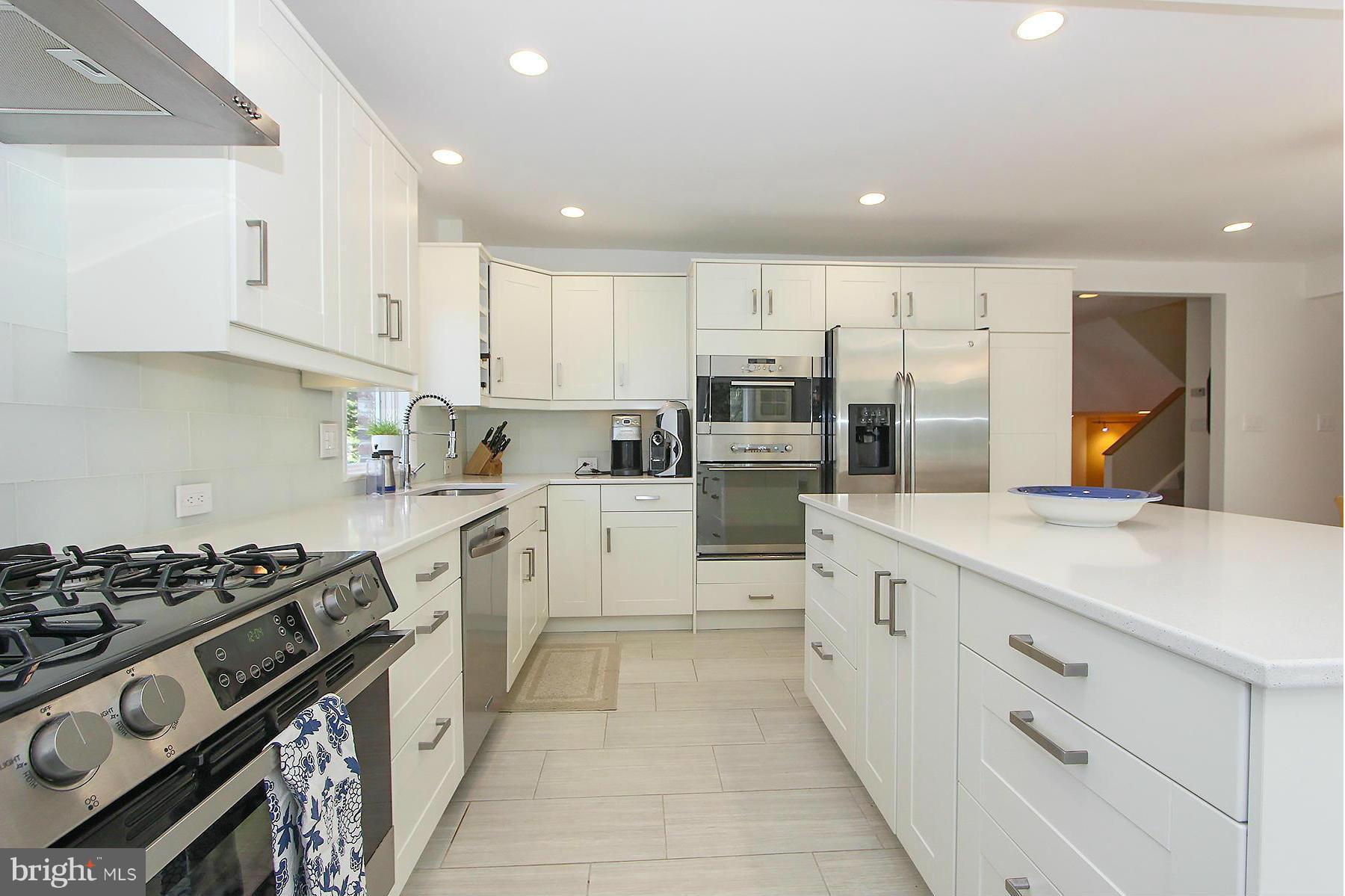 8536 West Howell Road Bethesda, MD 20817 - Photo 10 of 29 Spacious Kitchen with high-end appliances
