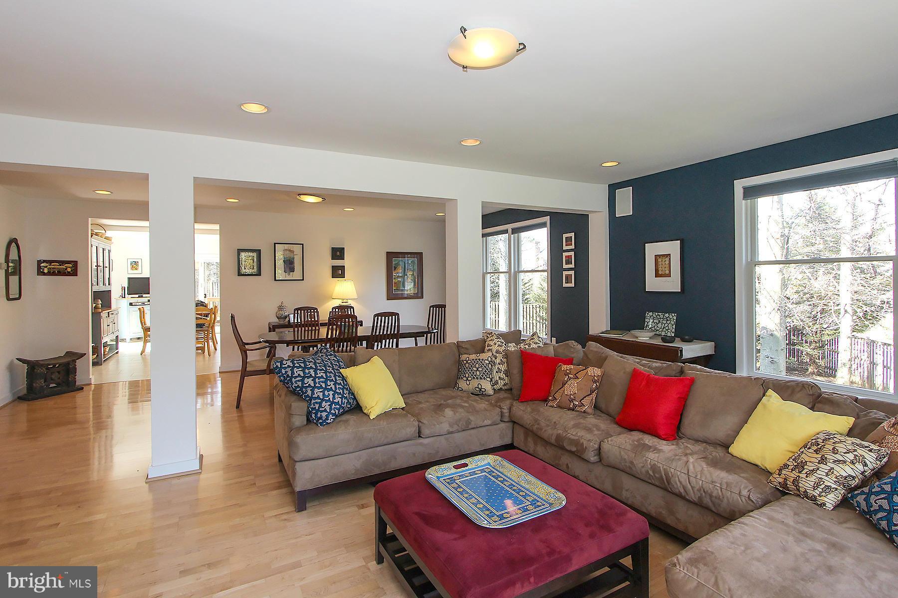 8536 West Howell Road Bethesda, MD 20817 - Photo 29 of 29 Great open floor plan