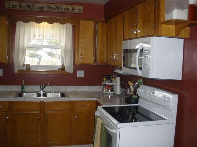 179 Old Rte 217 Derry, PA 15627 - Photo 10 of 11 Kitchen.