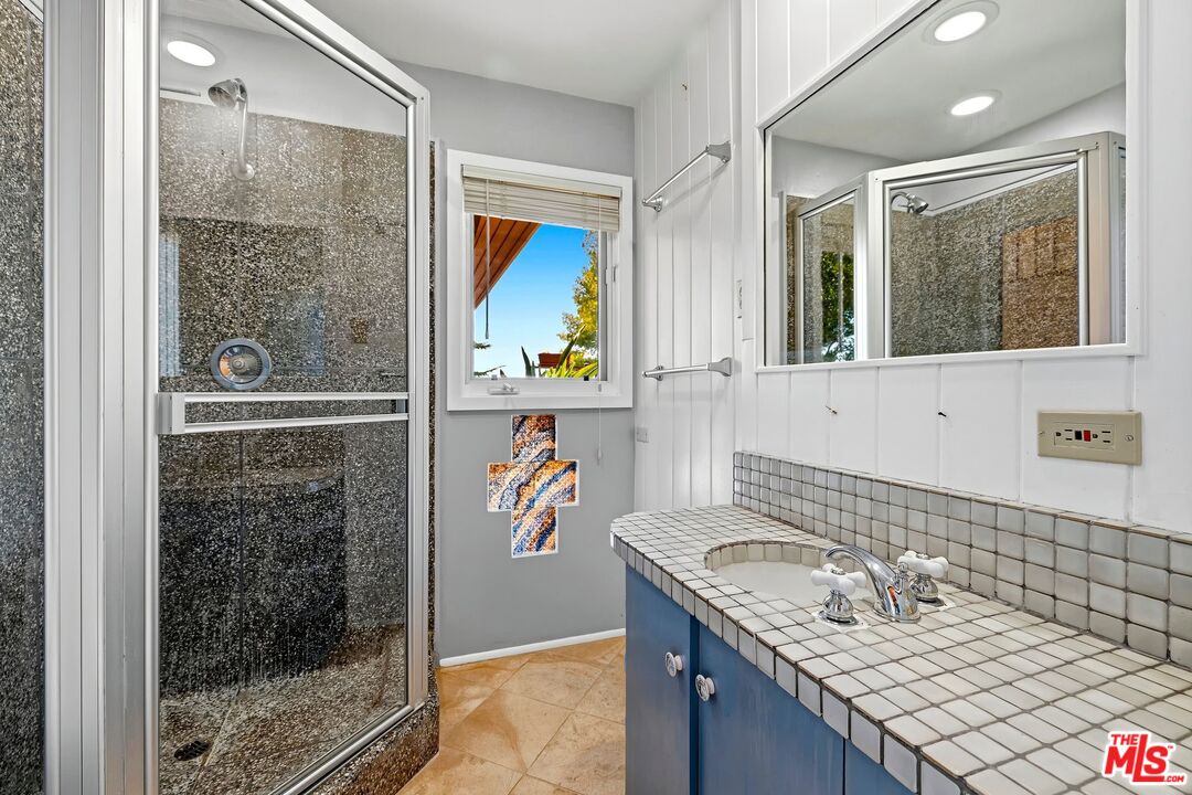 965 Stunt Road Calabasas, CA 91302 - Photo 34 of 67