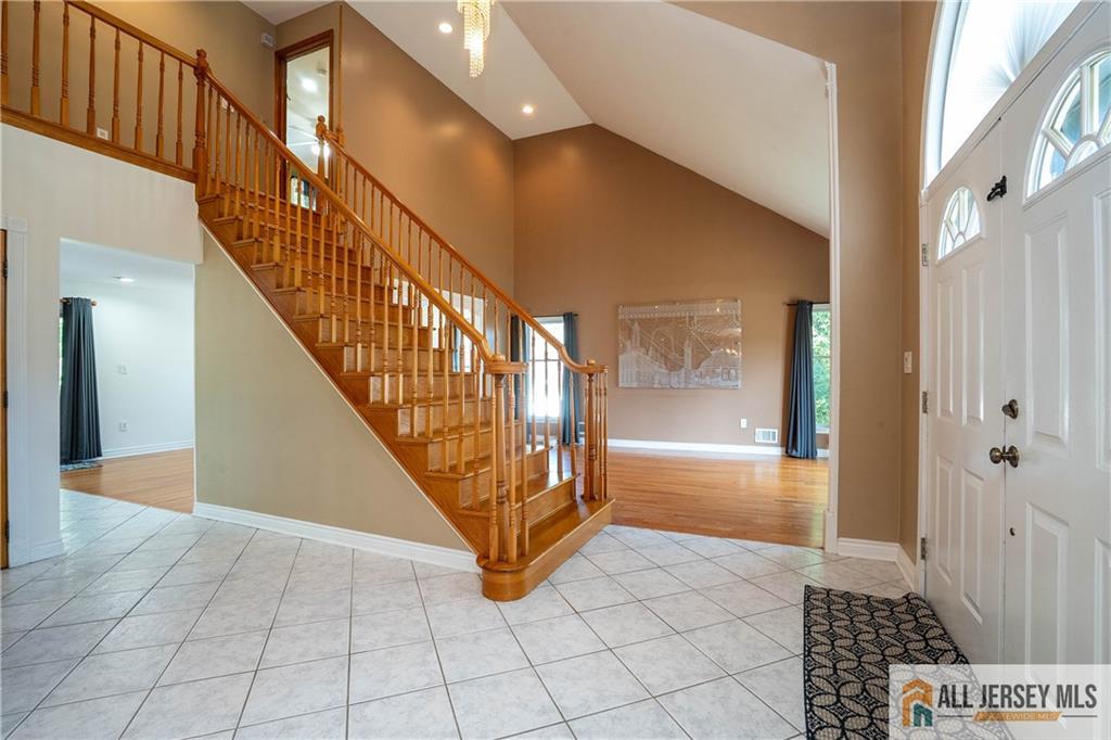 11 Hampton Road Monroe Township, NJ 08831 - Photo 4 of 62
