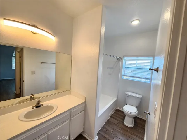 $2,850 | 1215 East San Antonio Drive, Long Beach, CA 90807