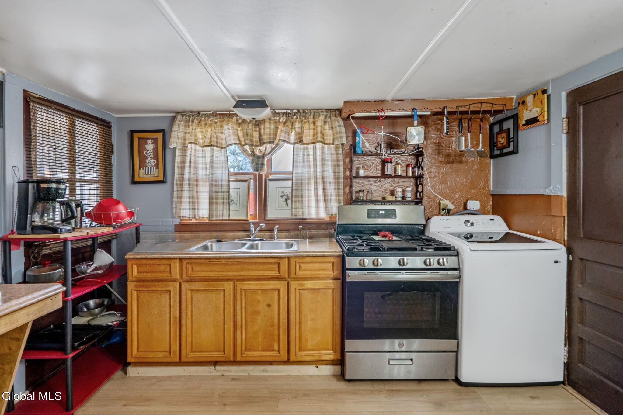 64 Grove Street Cairo, NY 12413 - Photo 15 of 58 unit 3 kitchen
