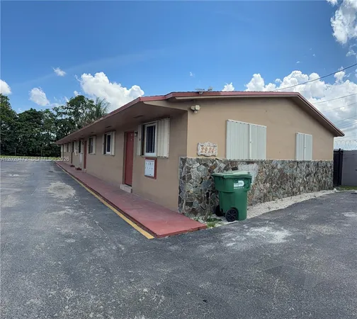 $2,300 | 2924 Northwest 132nd Terrace, Unit 3, Opa-Locka, FL 33054