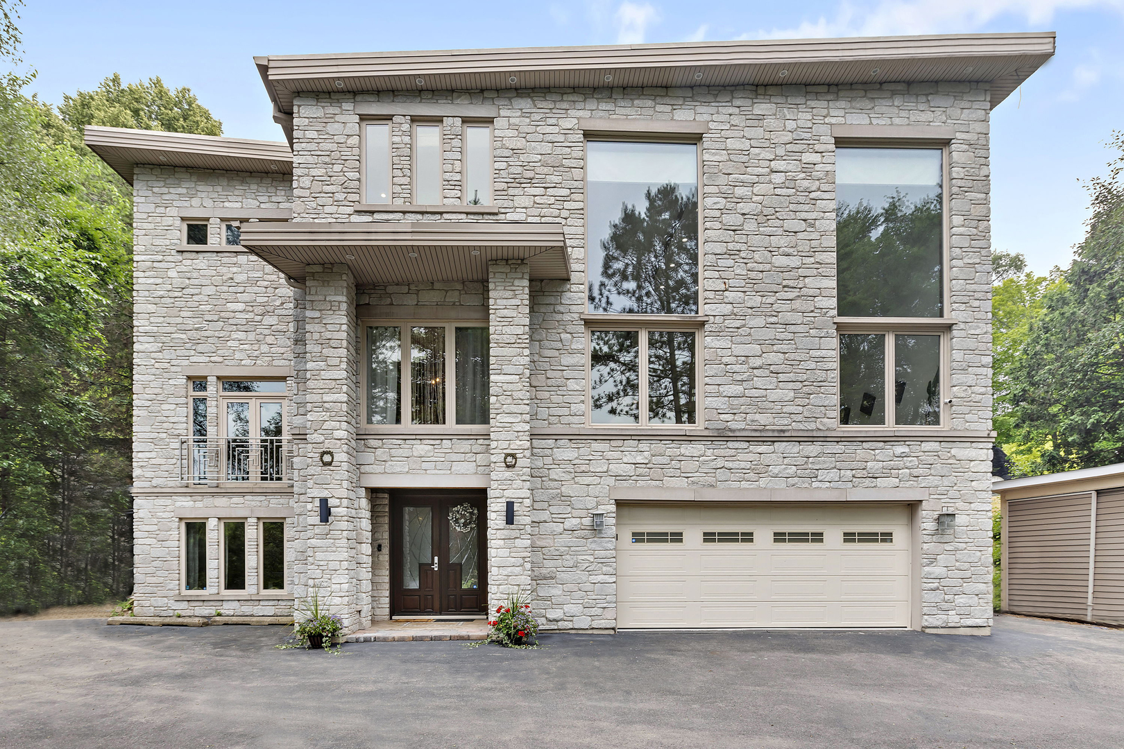 23039 High Ridge Road Barrington, IL 60010 - Photo 4 of 38 Gallery Image 4