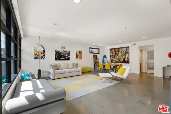 $8,000 | 1410 Innes Place, Los Angeles, CA 90291