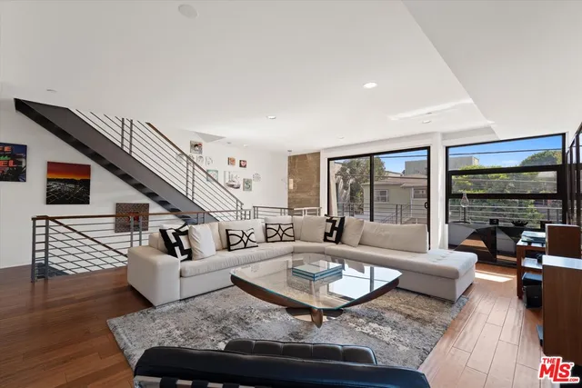 $8,000 | 1410 Innes Place, Los Angeles, CA 90291