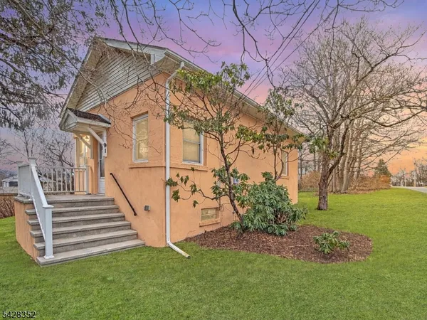 $240,000 | 91 Clinton Avenue, Port Murray, NJ 07865