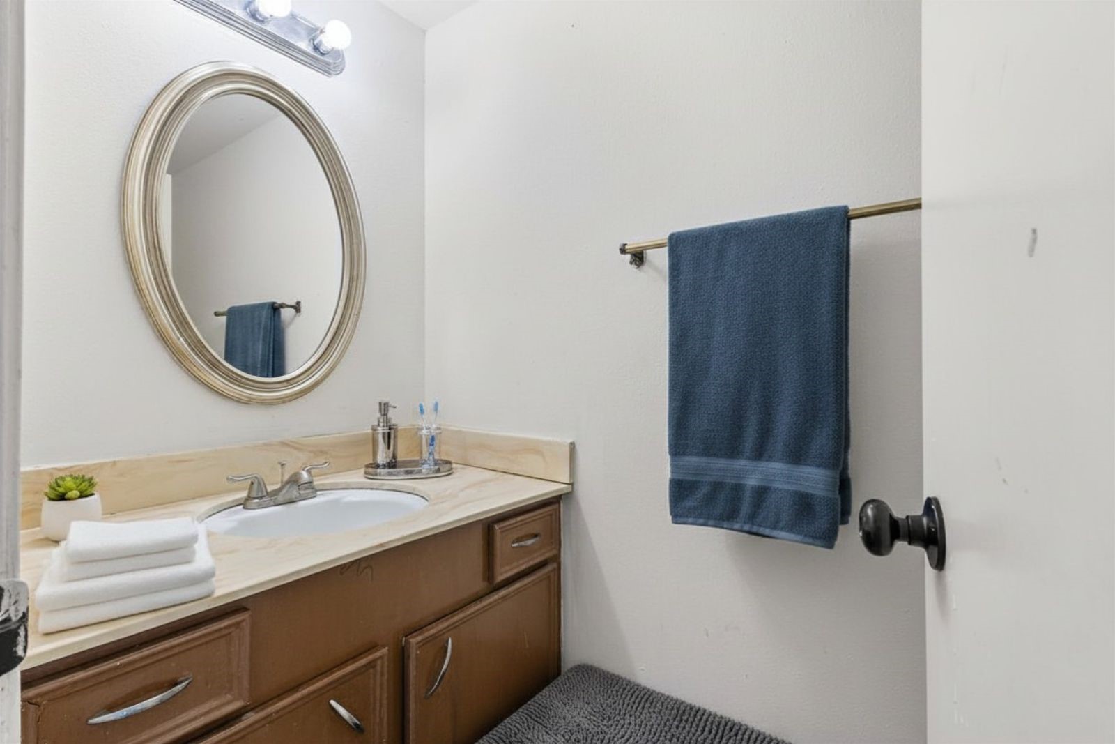 8238 Fondren Road, Unit 8238 Houston, TX 77074 - Photo 14 of 28 Virtual Staging