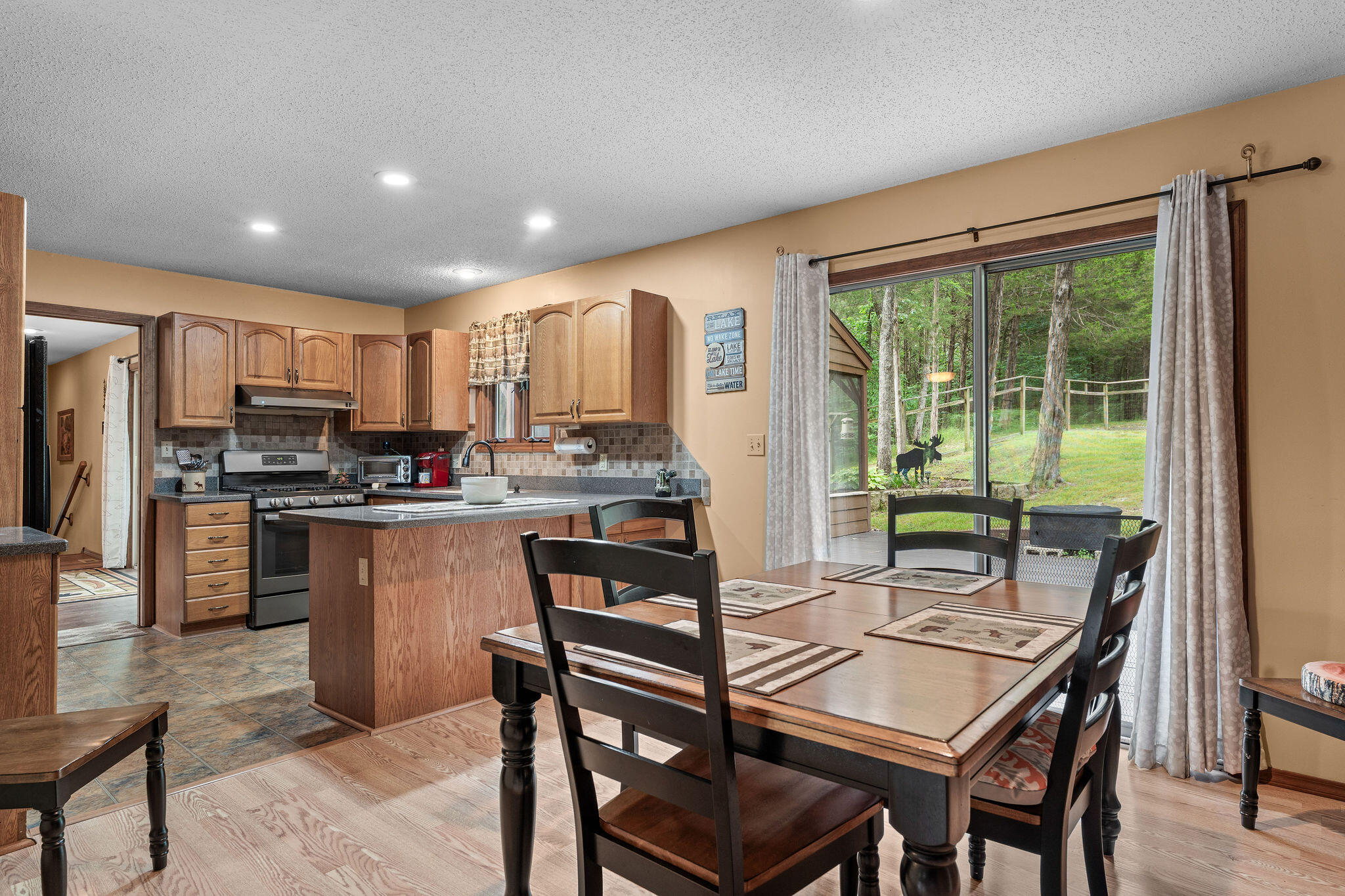 845 Alyeska Point Road Lampe, MO 65681 - Photo 13 of 34 Kitchen