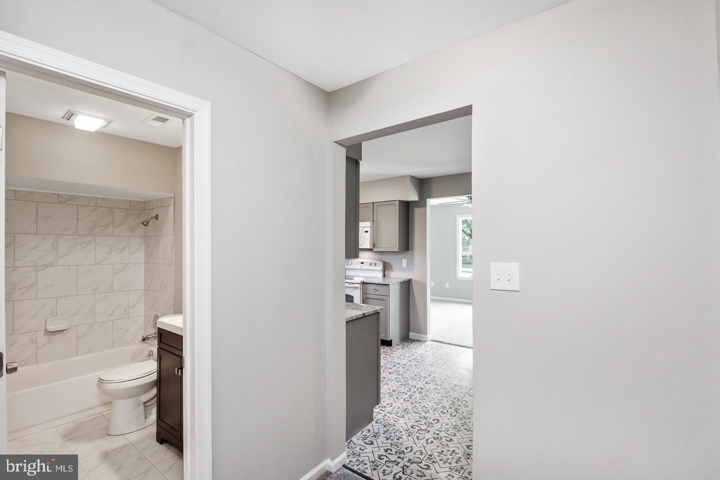 32 Mintleaf Road Levittown, PA 19056 - Photo 12 of 28 Gallery Image 12