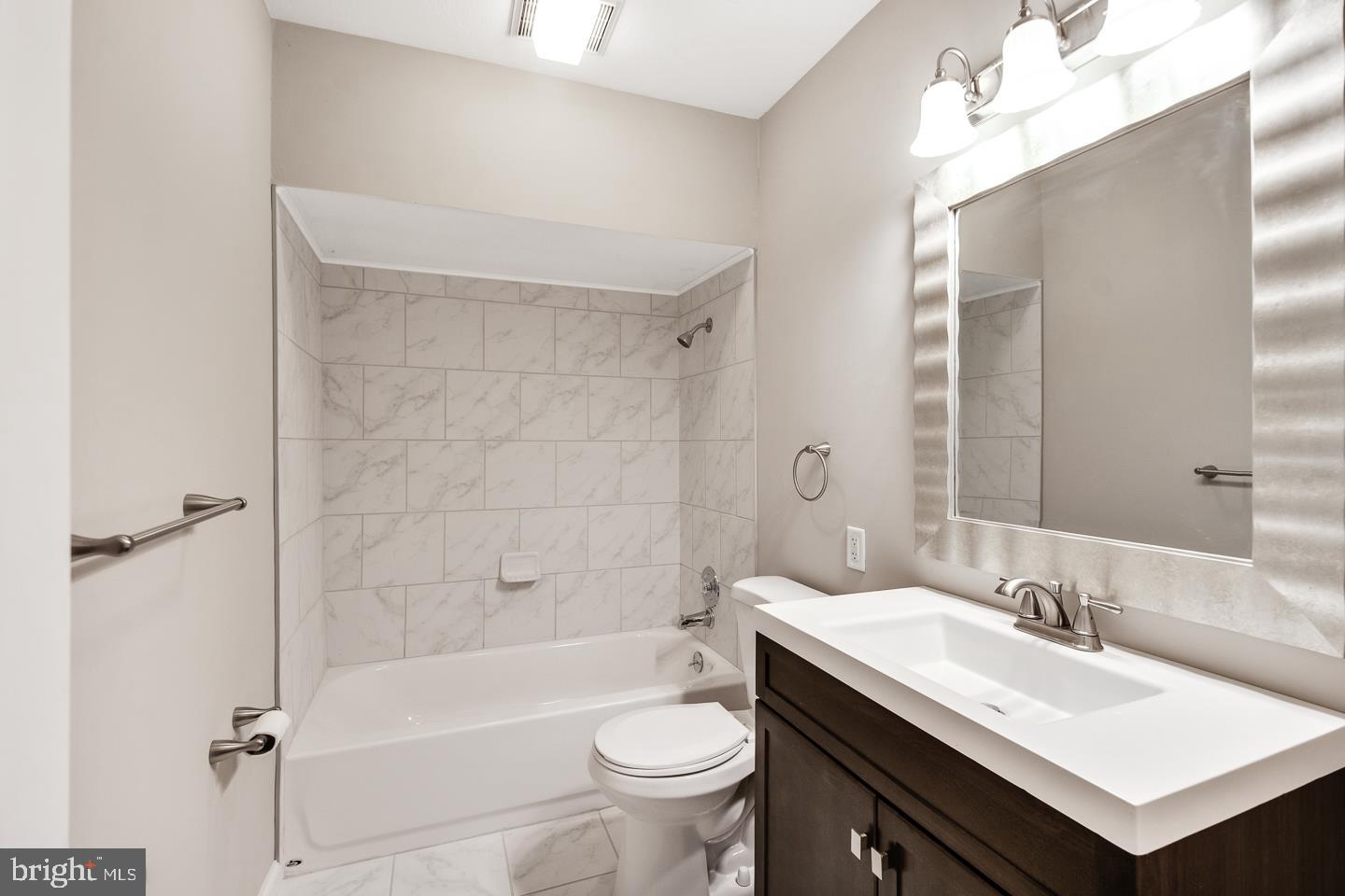 32 Mintleaf Road Levittown, PA 19056 - Photo 13 of 28 Gallery Image 13