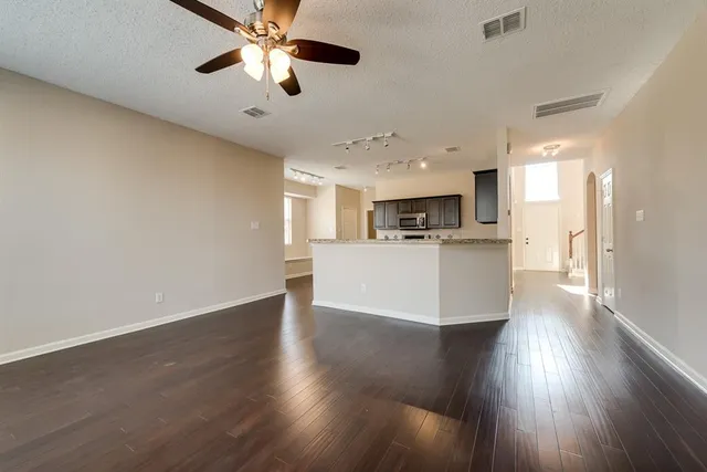 $3,000 | 401 Preston Oaks Drive, Lewisville, TX 75067