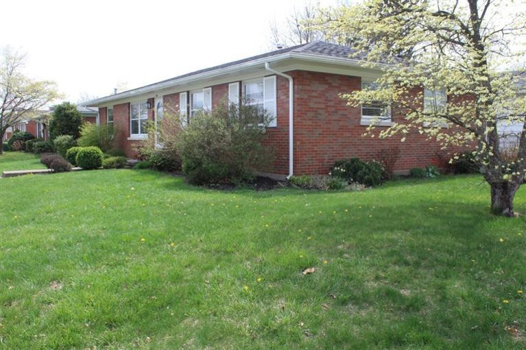 980 Honeysuckle Road Lexington, KY 40504 - Photo 3 of 30 Photo 3