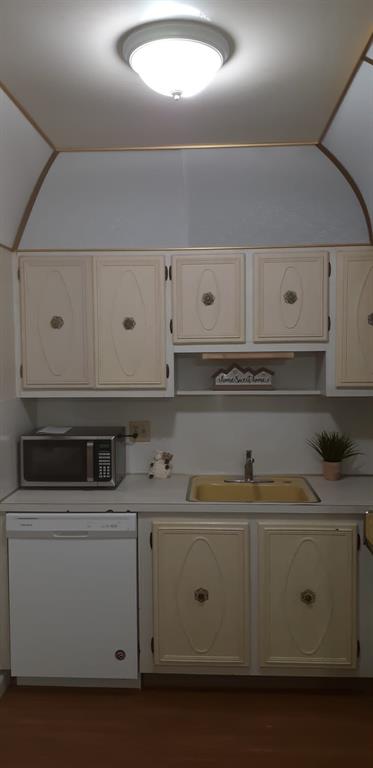 259 South Cypress Road, Unit 528 Pompano Beach, FL 33060 - Photo 4 of 10 a close view of cabinets