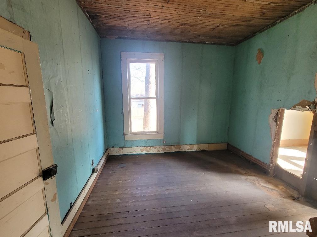 312 Southeast 7th Street Fairfield, IL 62837 - Photo 12 of 31